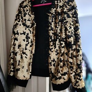 Girls jacket size 6x.